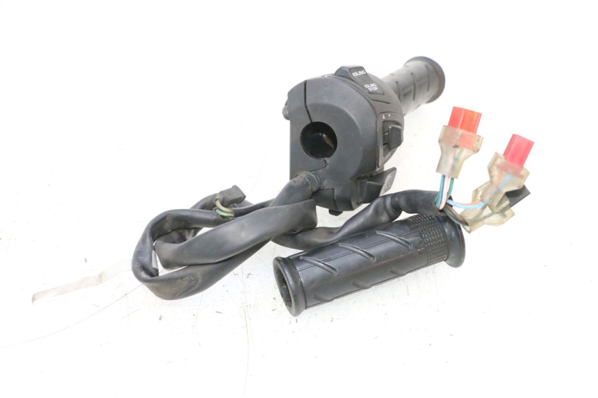 photo de Comando destro HONDA PCX (JF57/JF64) 125 (2014 - 2018) - Zoom sullo stato d'uso
