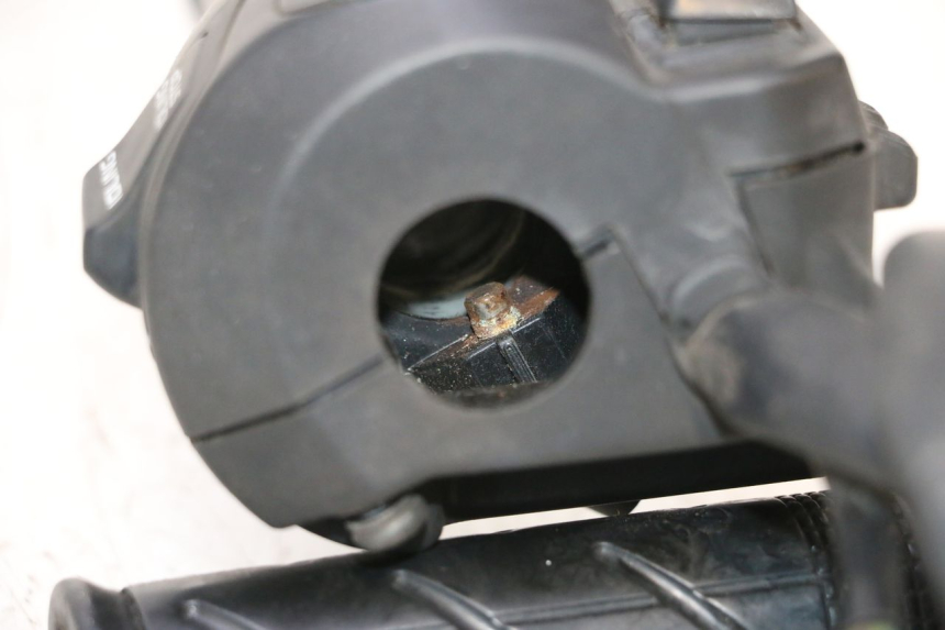 photo de Comando destro HONDA PCX (JF57/JF64) 125 (2014 - 2018) - Altra angolazione