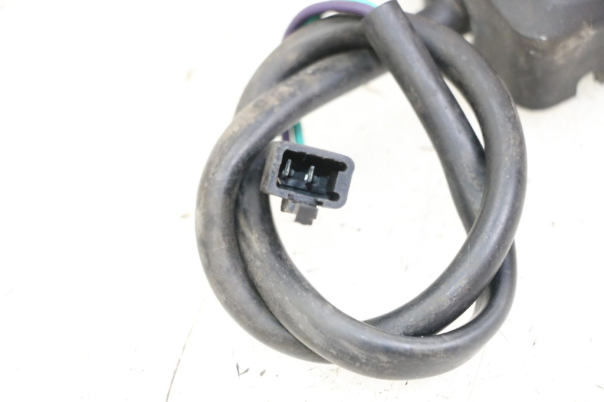 photo de MANUBRIO DESTRO PEUGEOT KISBEE 4T 50 (2018 - 2022) - Zoom sullo stato d'uso