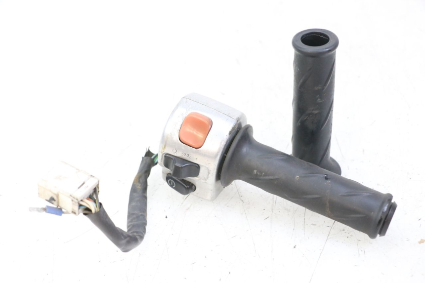 photo de COMANDO DESTRO PIAGGIO BEVERLY 125 (1998 - 2005) - Vista principale