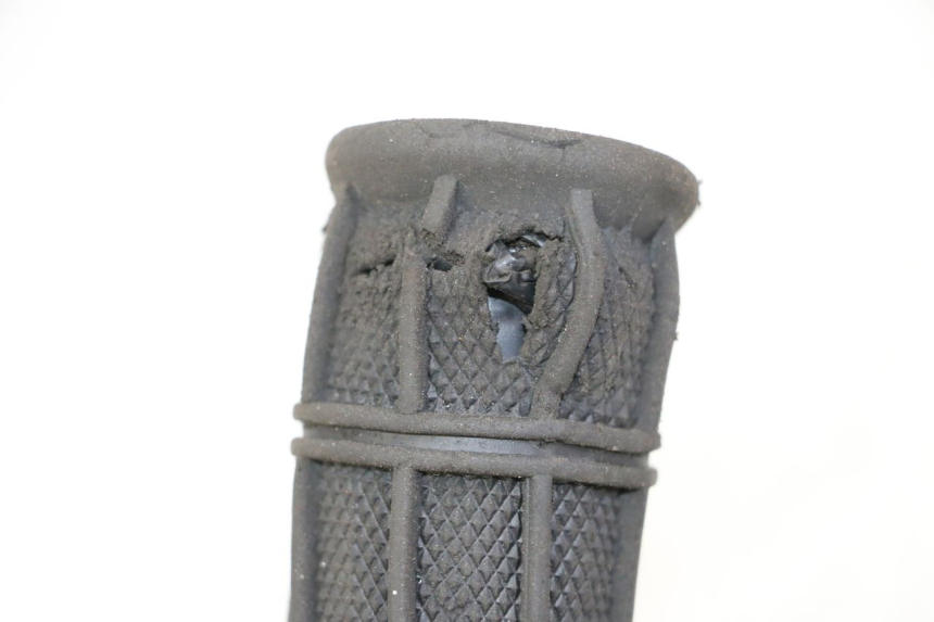 photo de MANUBRIO DESTRO YAMAHA PW 80 (1983 - 2014) - Dettaglio del componente