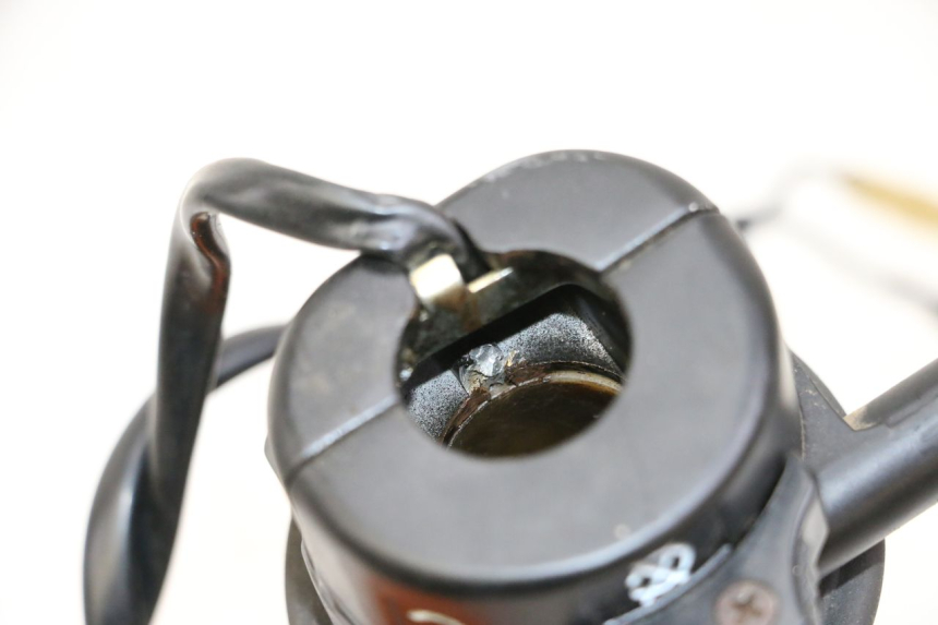 photo de MANUBRIO DESTRO YAMAHA PW 80 (1983 - 2014) - Altra angolazione