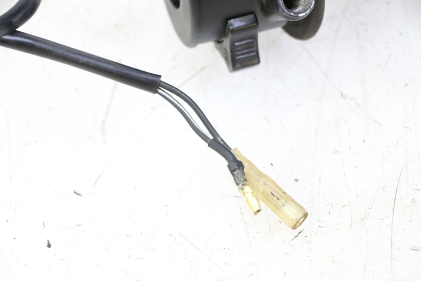 photo de MANUBRIO DESTRO YAMAHA PW 80 (1983 - 2014) - Dettagli dei punti di fissaggio