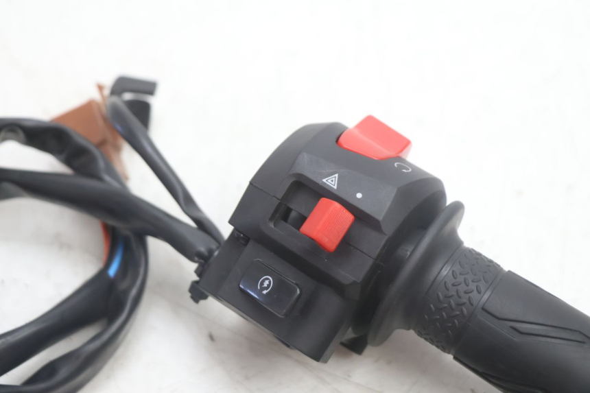 photo de COMMUTATORE DESTRO JM MOTORS R-MAX TECH 50 (2024 - 2026) - Dettaglio del componente