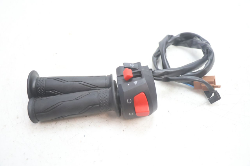 photo de COMMUTATORE DESTRO JM MOTORS R-MAX TECH 50 (2024 - 2026) - Altra angolazione