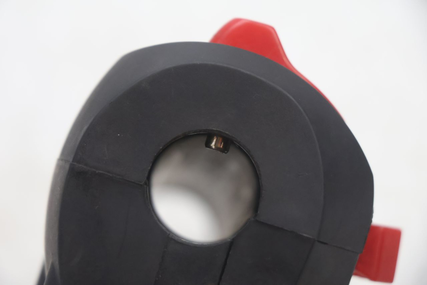 photo de COMMUTATORE DESTRO JM MOTORS R-MAX TECH 50 (2024 - 2026) - Dettagli dei punti di fissaggio