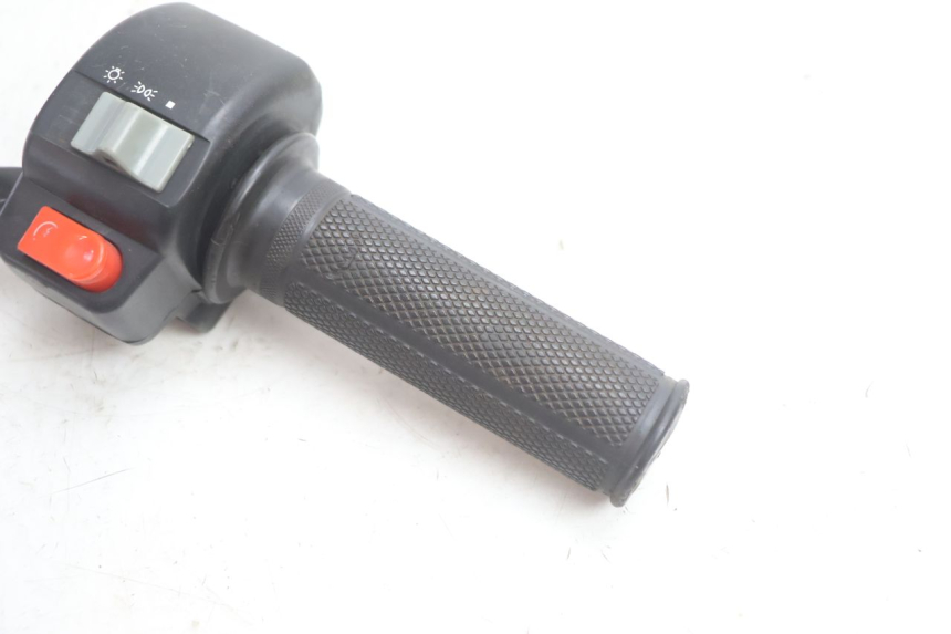 photo de COMMUTATORE DESTRO VASTRO R-ONE 4T 50 (2014 - 2022) - Dettaglio del componente