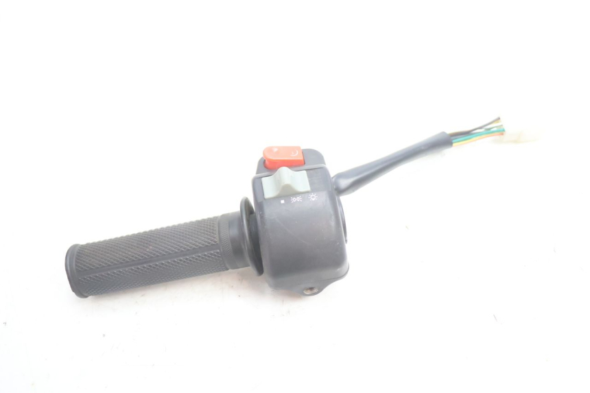 photo de COMMUTATORE DESTRO VASTRO R-ONE 4T 50 (2014 - 2022) - Altra angolazione