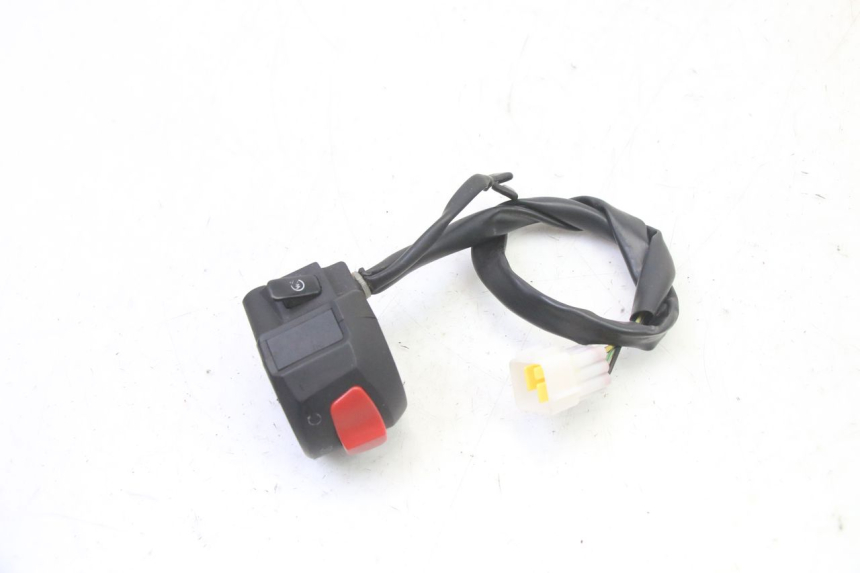 photo de COMMUTATORE DESTRO MAG POWER R-STREET 50 (2016 - 2025) - Zoom sullo stato d'uso