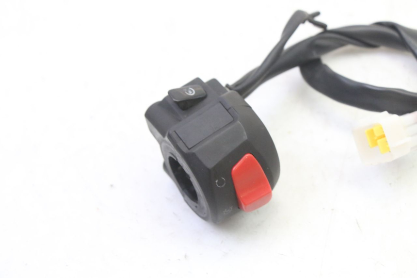 photo de COMMUTATORE DESTRO MAG POWER R-STREET 50 (2016 - 2025) - Altra angolazione