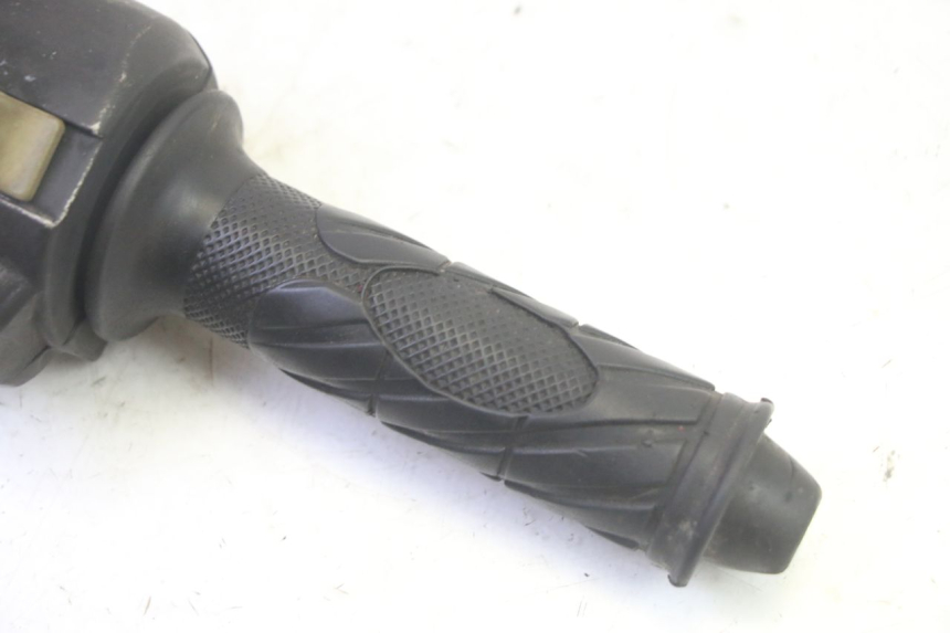 photo de MANUBRIO DESTRO RIDE RACE 2T 50 (2012 - 2017) - Zoom sullo stato d'uso