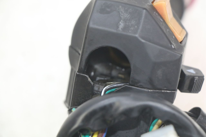 photo de MANUBRIO DESTRO YAMASAKI ROADSTER 50 (2013 - 2018) - Dettaglio del componente