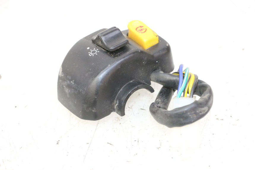 photo de COMANDO DESTRO PGO RODOSHOW 2T 50 (2003 - 2007) - Stato della superficie e materiale