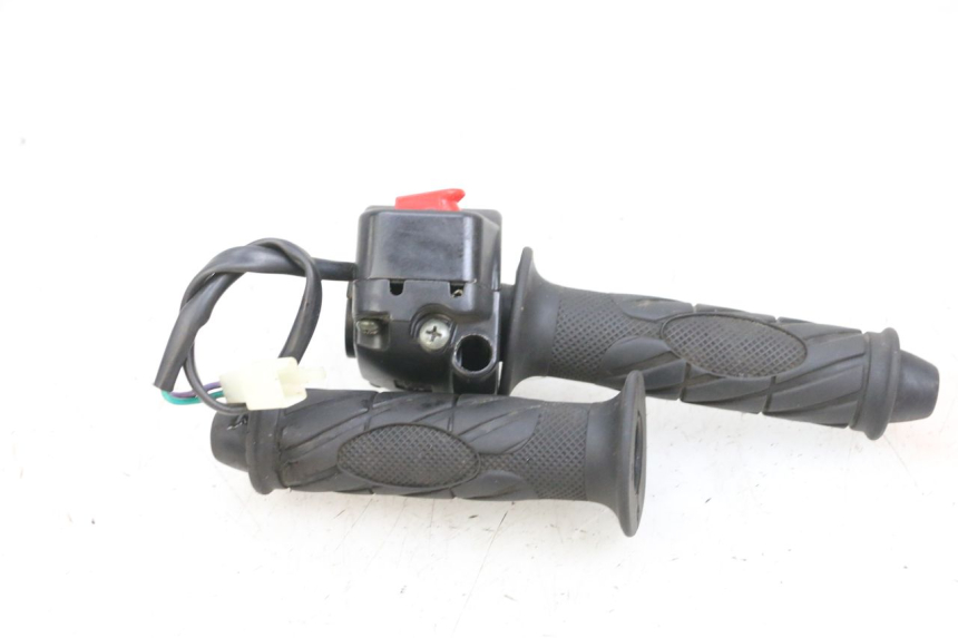 photo de MANUBRIO DESTRO TNT MOTOR ROMA 10' 4T 50 (2019 - 2022) - Altra angolazione