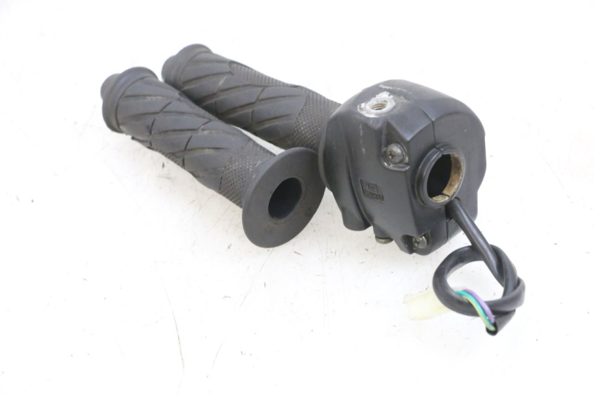 photo de MANUBRIO DESTRO TNT MOTOR ROMA 10' 4T 50 (2019 - 2022) - Vista d'insieme del prodotto