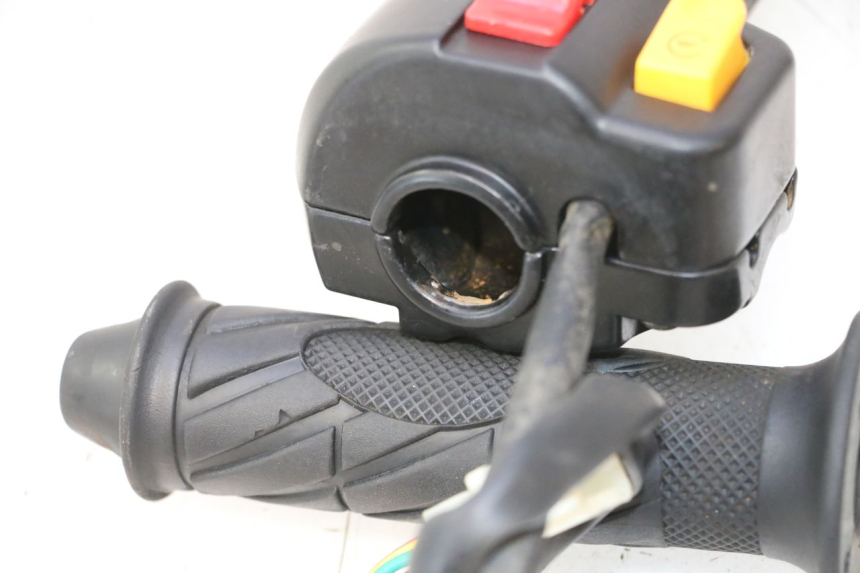 photo de MANUBRIO DESTRO TNT MOTOR ROMA 12' 2T 50 (2007 - 2018) - Zoom sullo stato d'uso
