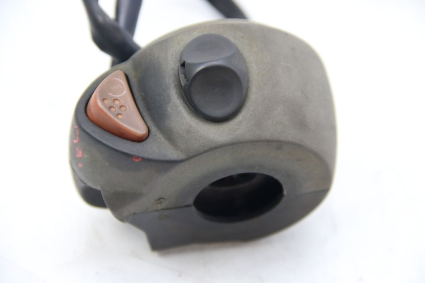 photo de MANUBRIO DESTRO PEUGEOT SATELIS COMPRESSOR K15 125 (2006 - 2009) - Primo piano tecnico