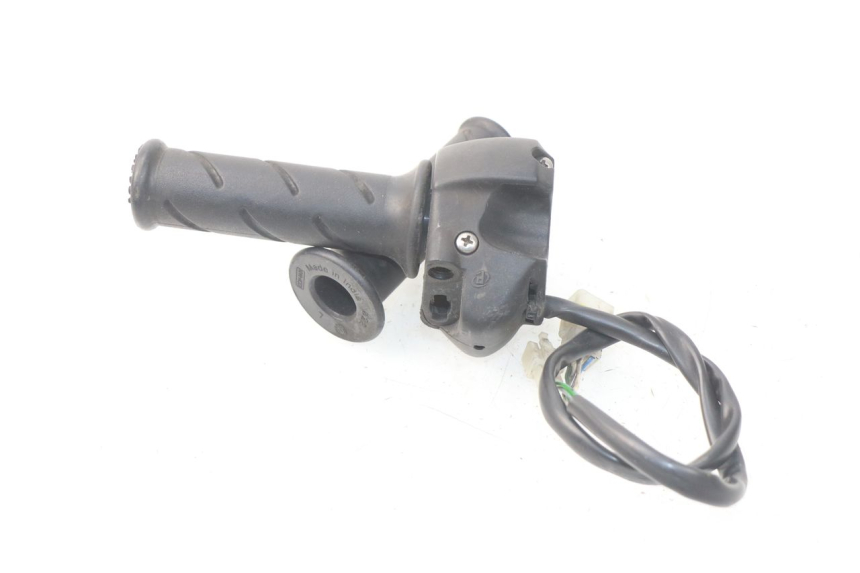 photo de COMANDO DESTRO PEUGEOT SATELIS 300 (2012 - 2015) - Primo piano tecnico