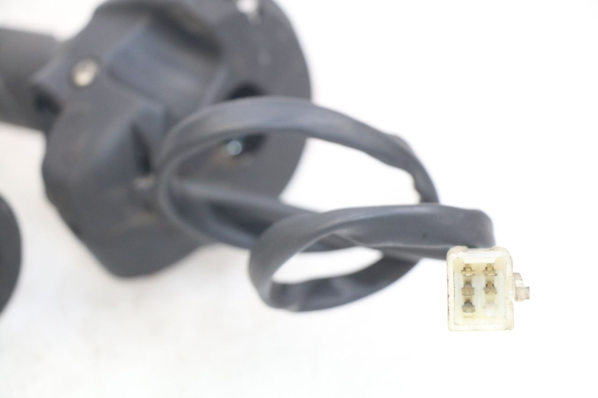 photo de MANUBRIO DESTRO PEUGEOT SATELIS 125 (2010 - 2012) - Altra angolazione