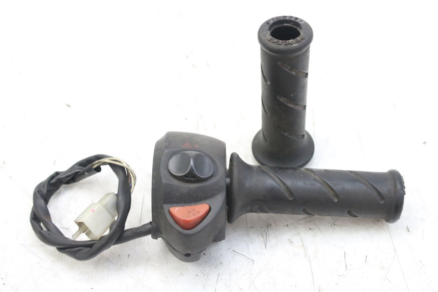 photo de MANUBRIO DESTRO PEUGEOT SATELIS 125 (2010 - 2012) - Vista principale