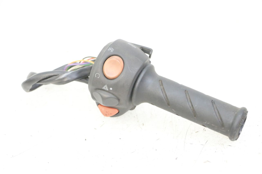 photo de COMMUTATORE DESTRO PEUGEOT SATELIS 125 (2013 - 2018) - Vista principale