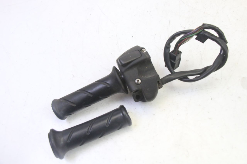 photo de COMMUTATORE DESTRO PEUGEOT SATELIS 125 (2013 - 2018) - Vista d'insieme del prodotto