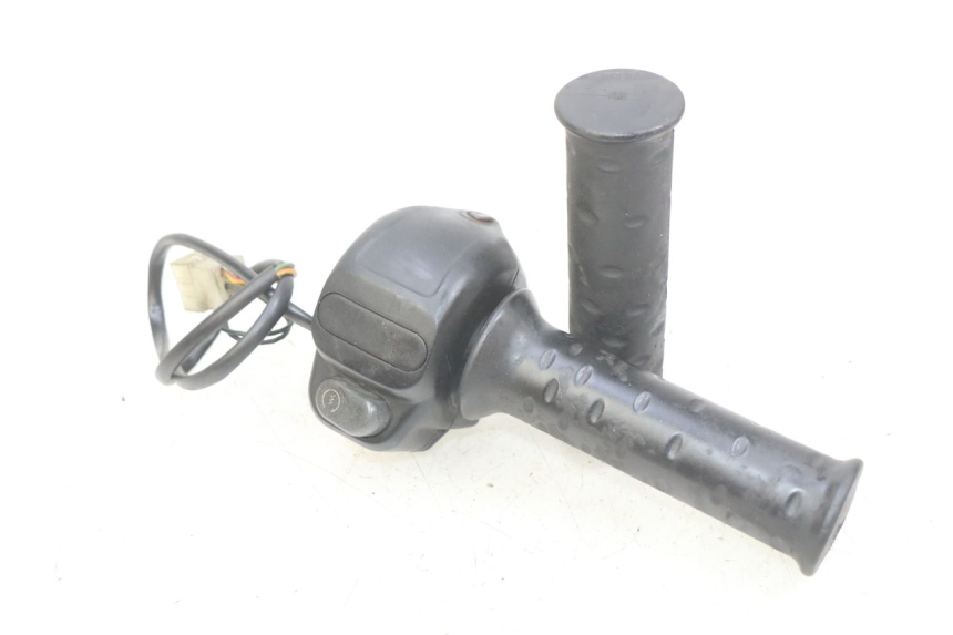 photo de MANUBRIO DESTRO APRILIA SCARABEO 100 (2003 - 2012) - Vista principale