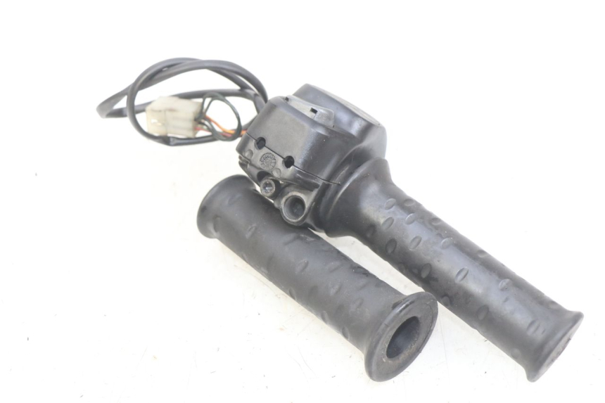 photo de MANUBRIO DESTRO APRILIA SCARABEO 100 (2003 - 2012) - Altra angolazione