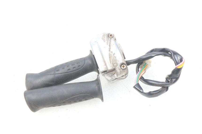 photo de COMANDO DESTRO KYMCO SENTO 50 (2008 - 2013) - Primo piano tecnico