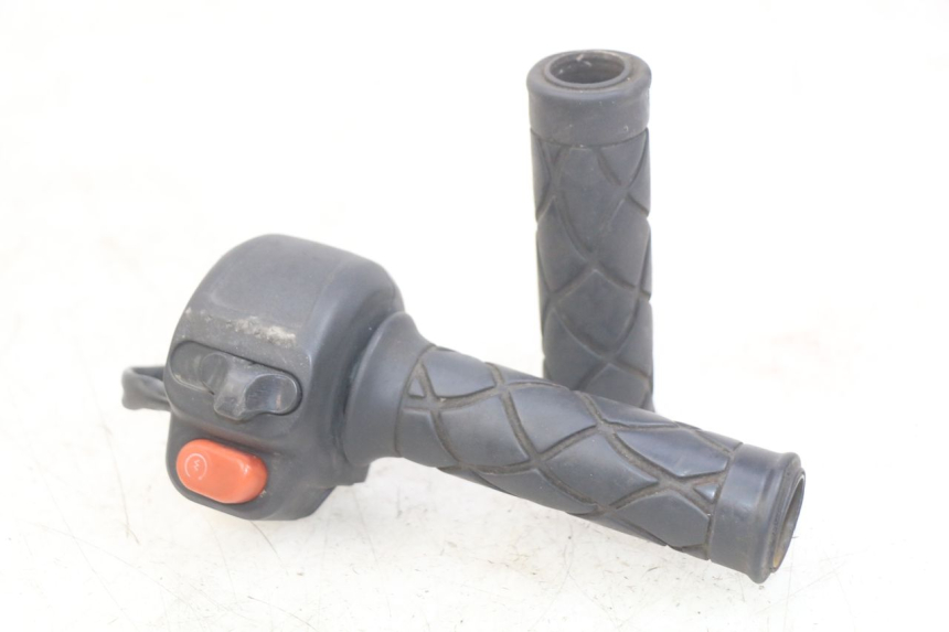 photo de MANUBRIO DESTRO MBK SKYLINER 125 (1998 - 2001) - Vista principale