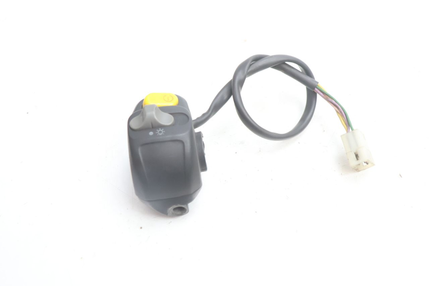 photo de COMMUTATORE DESTRO PEUGEOT SPEEDFIGHT 2 AC 50 (2000 - 2009) - Zoom sullo stato d'uso