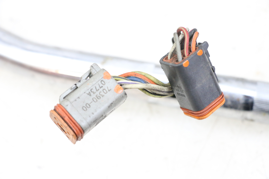 photo de COMMUTATORE DESTRO HARLEY DAVIDSON SPORTSTER XL CUSTOM 1200 (2003 - 2004) - Marcature e riferimenti originali