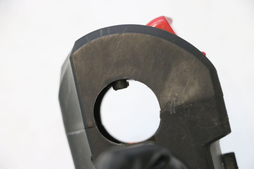 photo de COMMUTATORE DESTRO DUCATI SS IE DS CARENEE 1000 (2002 - 2006) - Dettaglio del componente