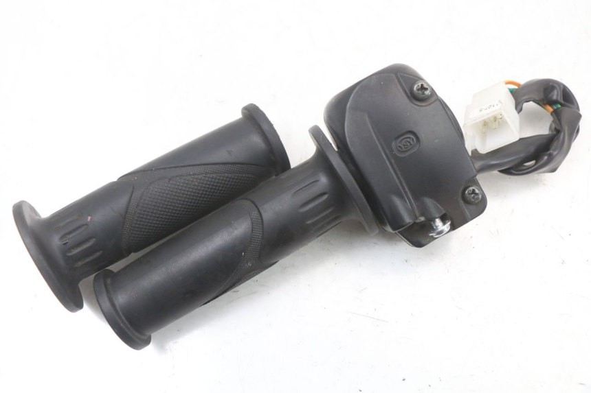 photo de  VASTRO STREET X 4T 50 (2016 - 2021) - Altra angolazione