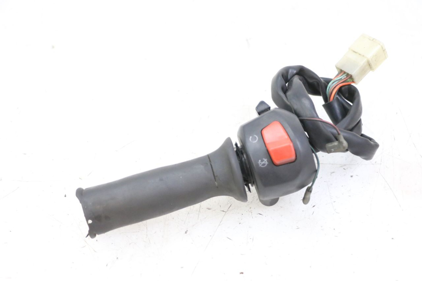 photo de COMMUTATORE DESTRO SUZUKI BURGMAN 125 (2015 - 2017) - Stato della superficie e materiale