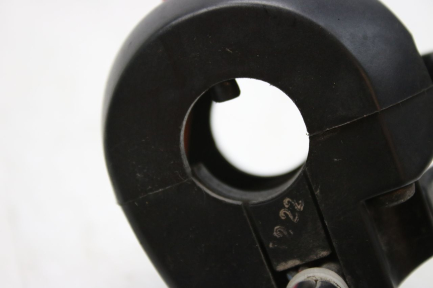 photo de COMMUTATORE DESTRO SUZUKI SV S 650 (1999 - 2002) - Primo piano tecnico