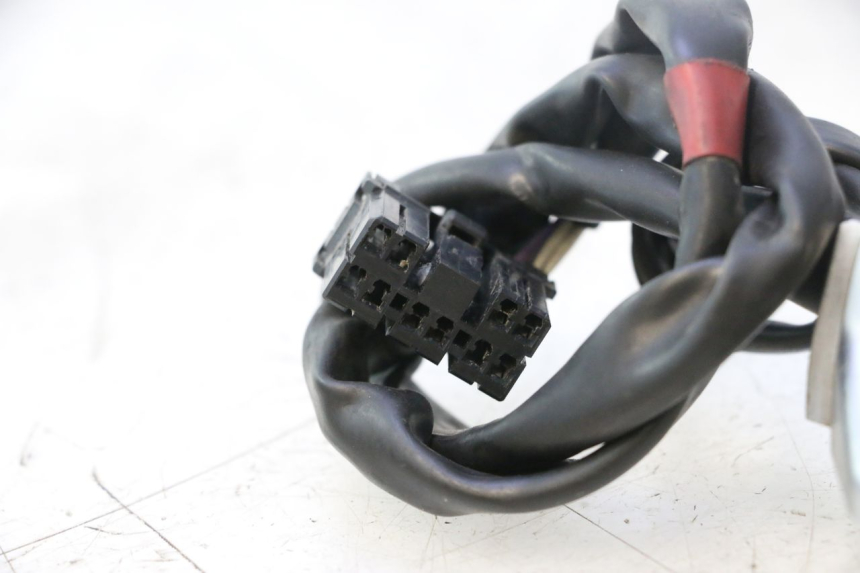 photo de MANUBRIO DESTRO PIAGGIO VESPA PRIMAVERA 2T 50 (2013 - 2018) - Altra angolazione