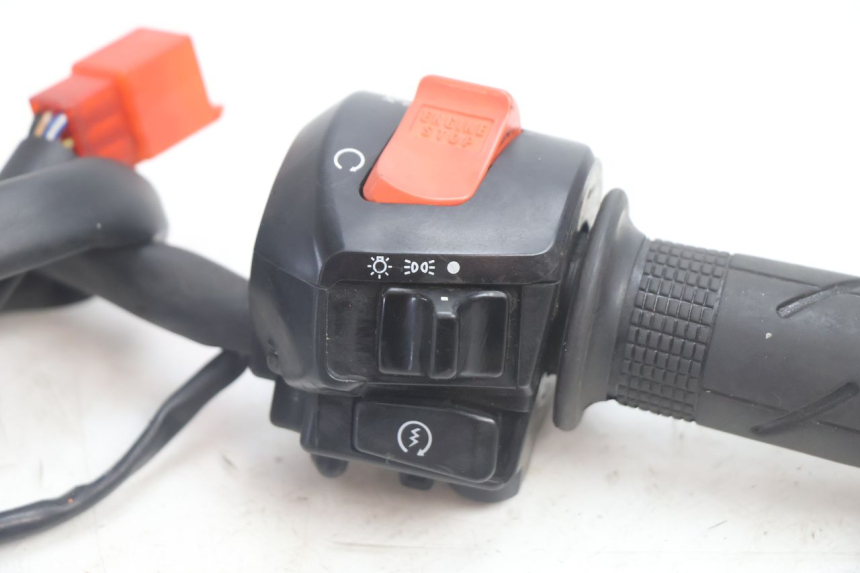 photo de COMMUTATORE DESTRO HONDA VFR FI RC46 800 (1998 - 2001) - Dettaglio del componente