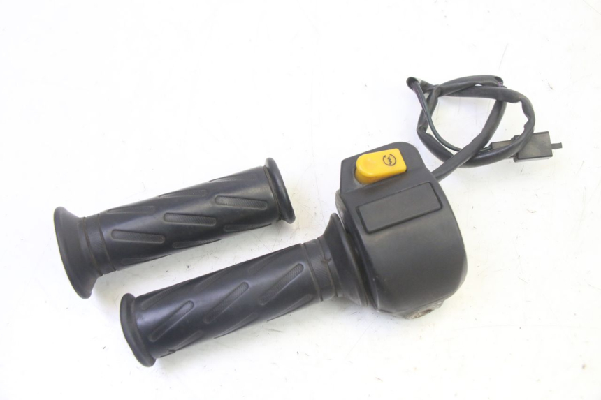 photo de MANUBRIO DESTRO PEUGEOT VIVACITY NEW 2T 50 (2008 - 2017) - Zoom sullo stato d'uso