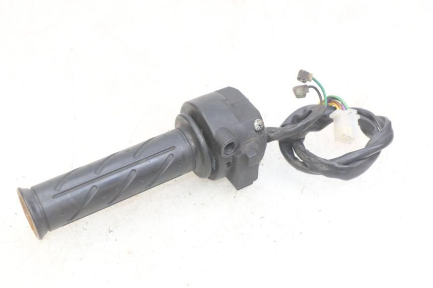 photo de MANUBRIO DESTRO DAELIM VJ ROADWIN FI 125 (2008 - 2017) - Altra angolazione