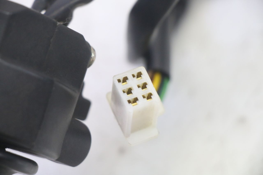 photo de MANUBRIO DESTRO DAELIM VJ ROADWIN FI 125 (2008 - 2017) - Ricambio usato controllato