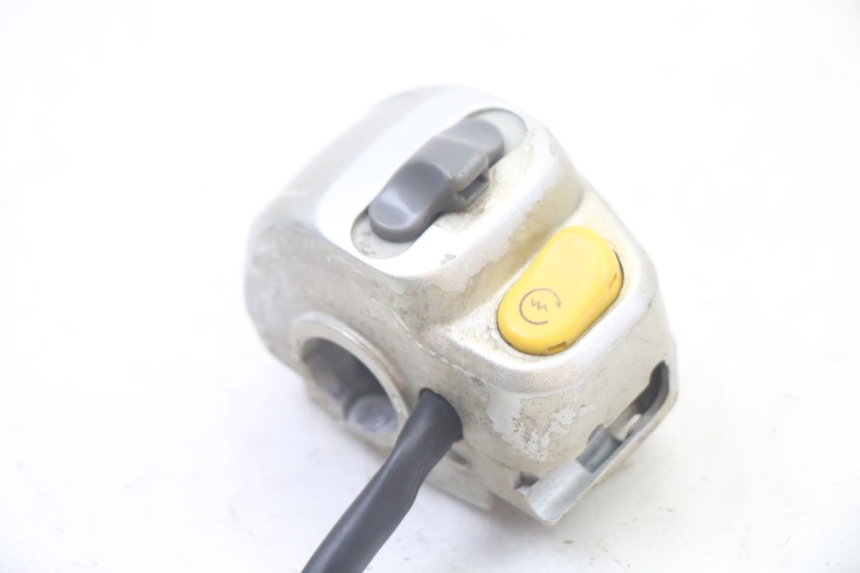 photo de COMMUTATORE DESTRO YAMAHA WHY 50 (1998 - 2000) - Primo piano tecnico