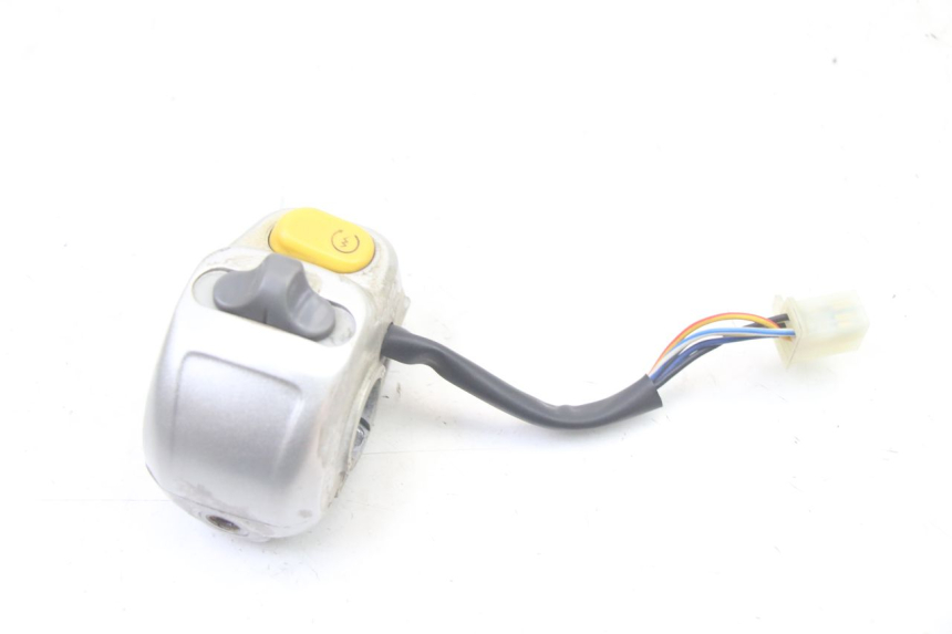 photo de COMMUTATORE DESTRO YAMAHA WHY 50 (1998 - 2000) - Dettagli dei punti di fissaggio