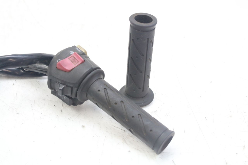 photo de COMMUTATORE DESTRO KYMCO X-CITING XCITING 400 (2014 - 2018) - Vista d'insieme del prodotto