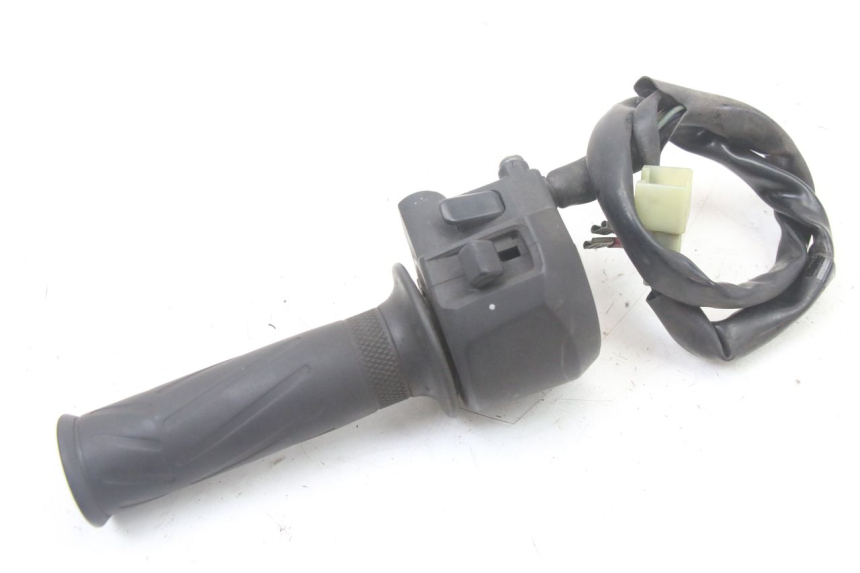 photo de COMMUTATORE DESTRO YAMAHA X-MAX XMAX ABS 250 (2010 - 2012) - Altra angolazione