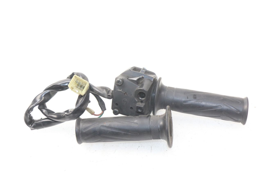 photo de MANUBRIO DESTRO YAMAHA X-MAX XMAX 125 (2010 - 2013) - Altra angolazione