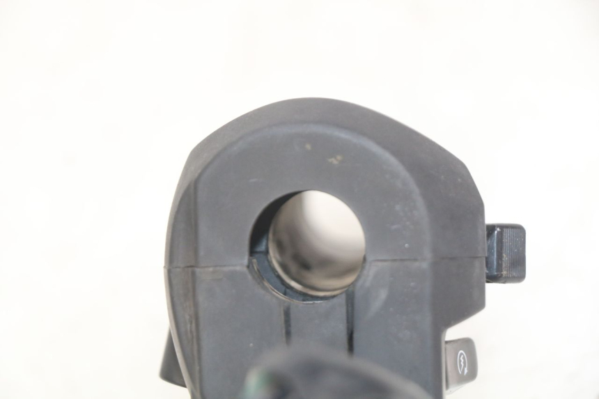 photo de MANUBRIO DESTRO YAMAHA X-MAX XMAX 125 (2010 - 2013) - Dettaglio del componente