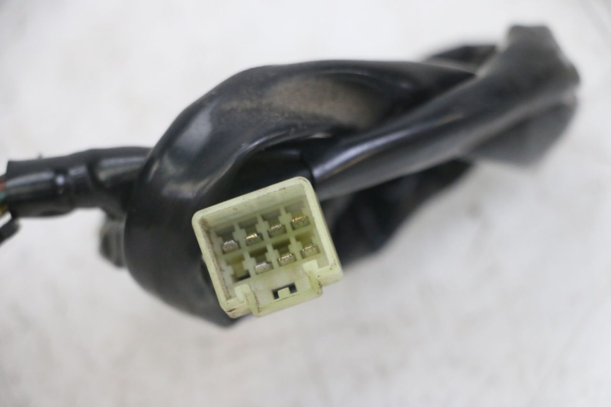 photo de MANUBRIO DESTRO YAMAHA X-MAX XMAX 125 (2010 - 2013) - Dettagli dei punti di fissaggio