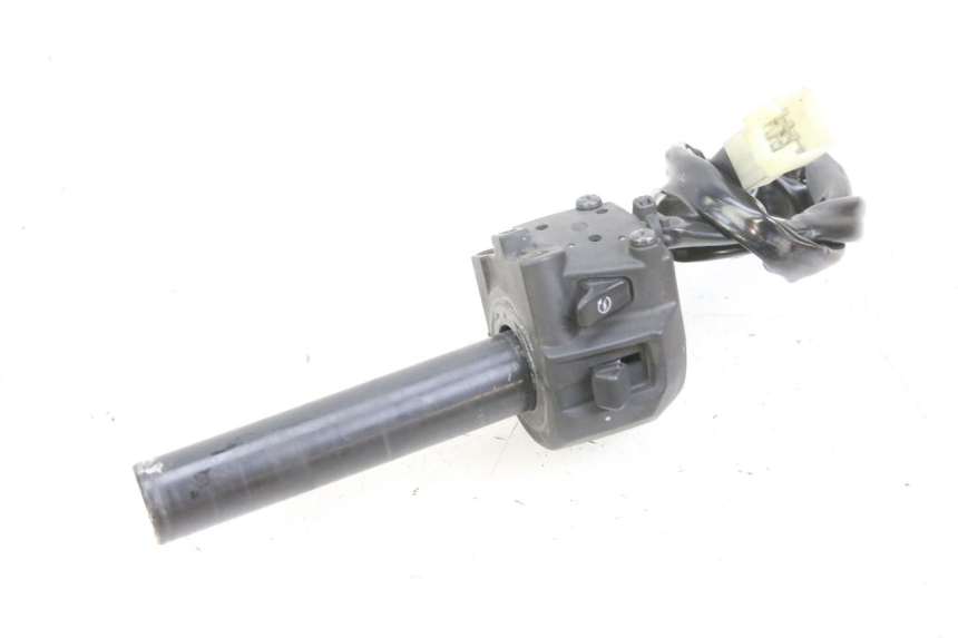 photo de MANUBRIO DESTRO YAMAHA X-MAX XMAX 125 (2010 - 2013) - Primo piano tecnico