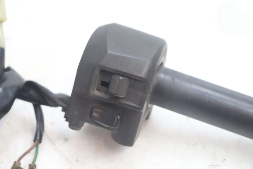 photo de MANUBRIO DESTRO YAMAHA X-MAX XMAX 125 (2010 - 2013) - Dettaglio del componente